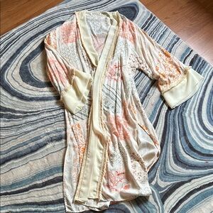 Wanderlux Elegant Cream and Orange Women's Kimono Robe